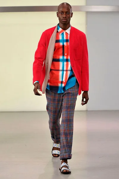 Look 7